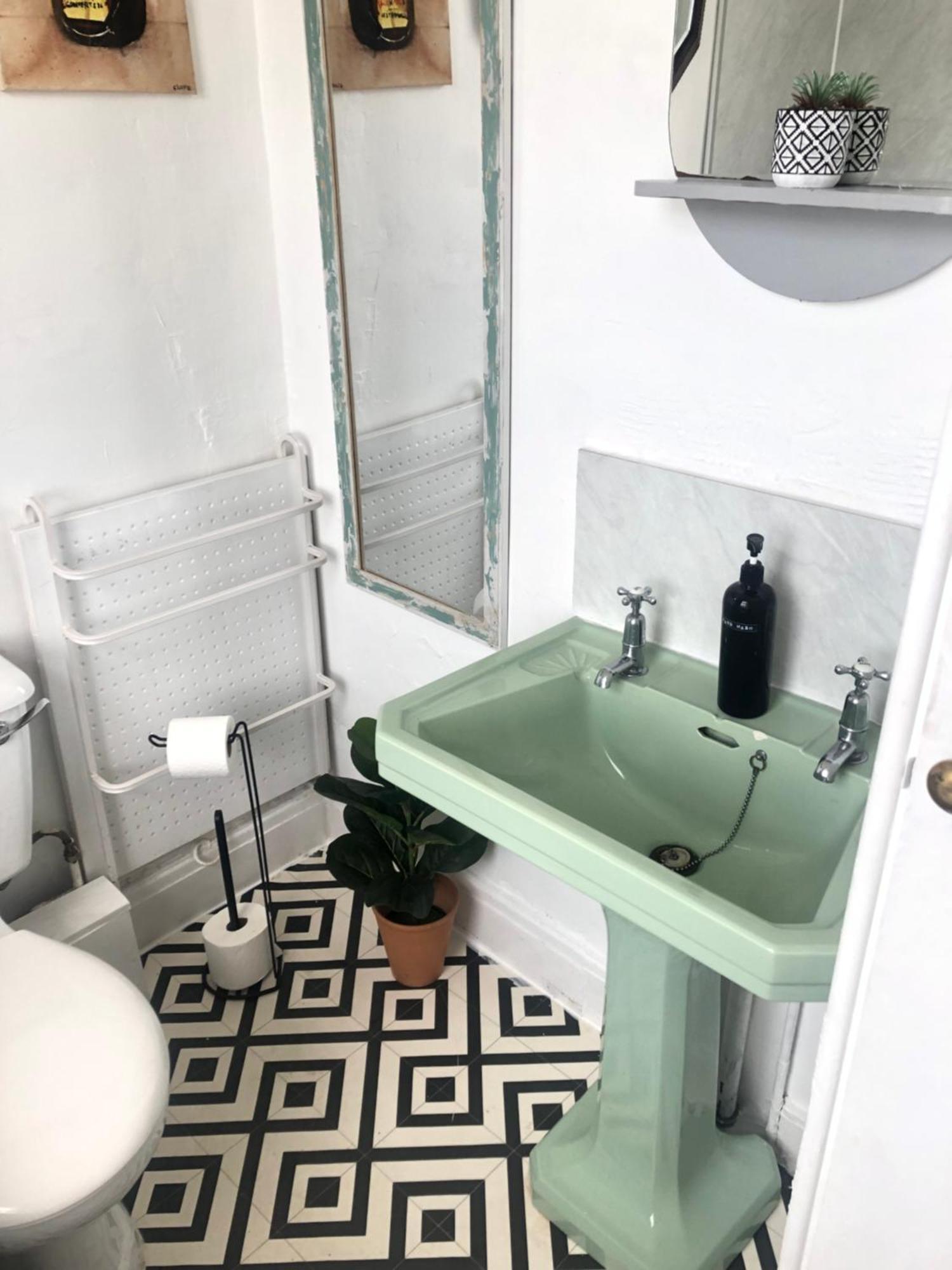 New! Castle View Studio Apartment Scarborough Bagian luar foto